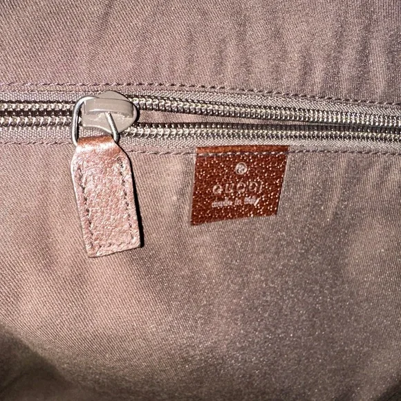 Gucci Tan and Brown Monogram Messenger Bag - Picture 4 of 7